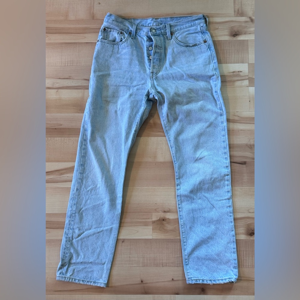 Levi’s 501 Original Fit sz 29 x 30 long button fly